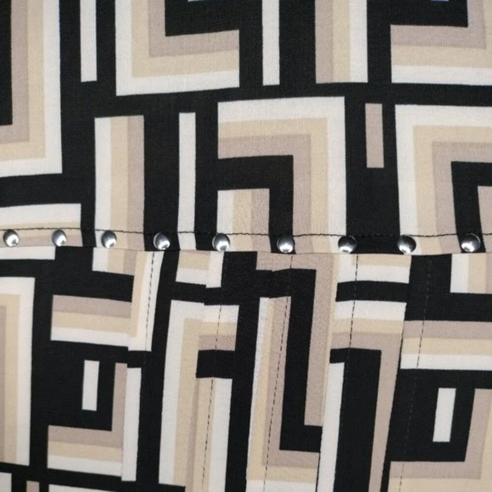 Cocomo Women's Plus Size 3X Black Beige Geo Print Studded Pintuck Sleeveless Top - Picture 5 of 9